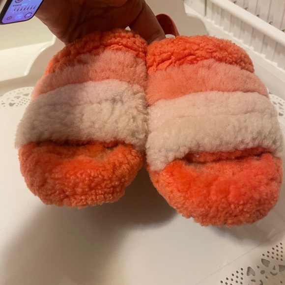 UGG FLUFF YEAH SLIDE
RAINBOW WOMEN SANDAL LAVA
FLOW MULTI-COLORS SIZE 5 - Picture 7 of 14